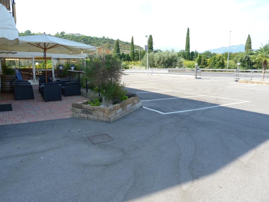布索伦戈 Le Colline Del Garda酒店 外观 照片